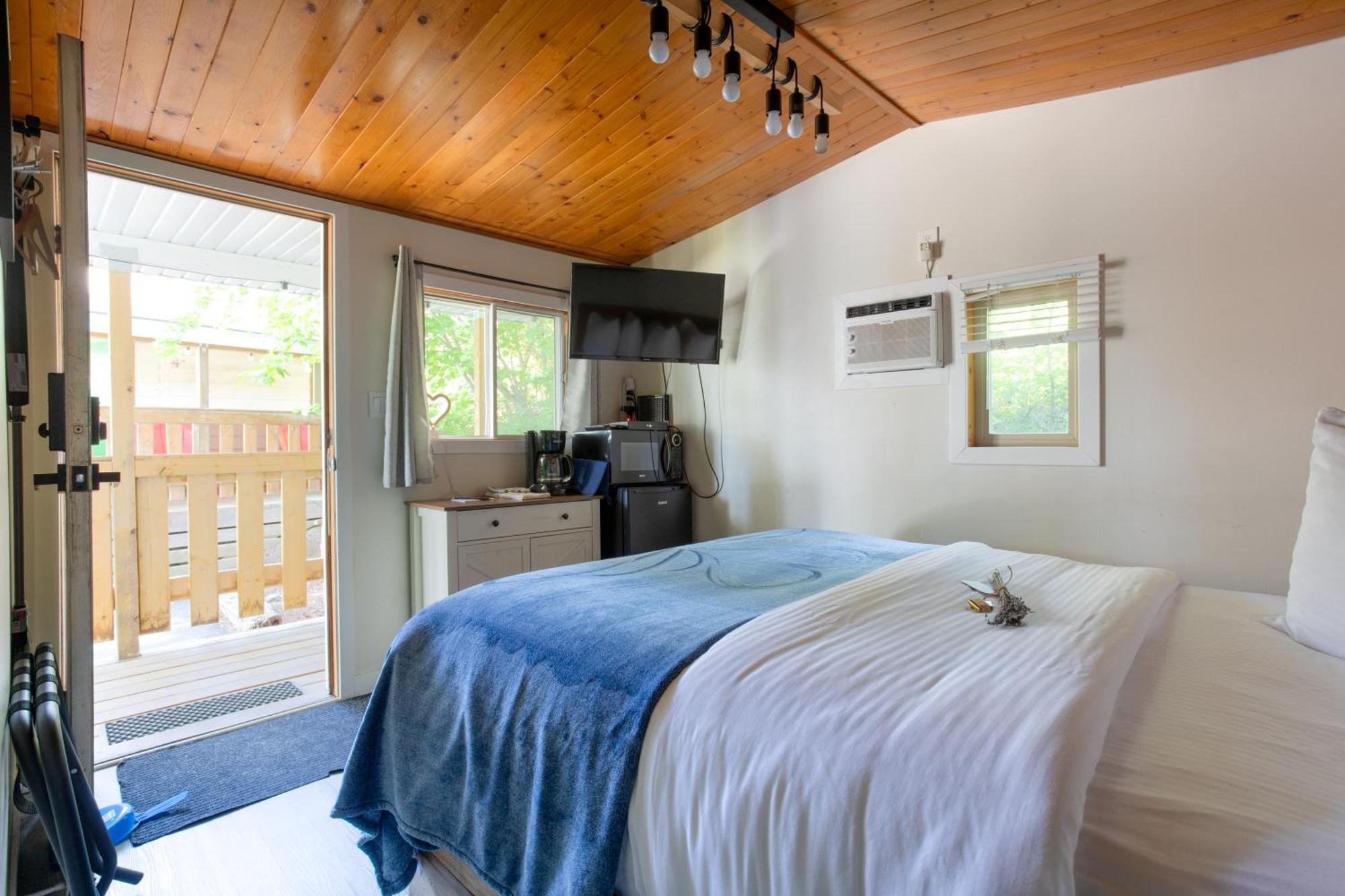 The Valley View Cabins And Event Center เครสตัน ภายนอก รูปภาพ